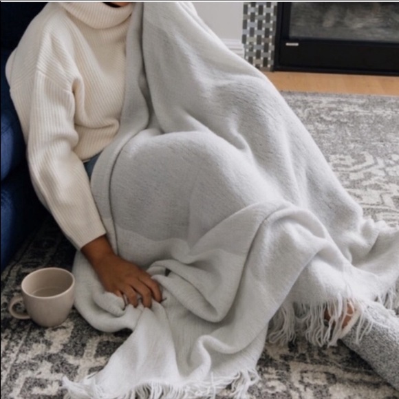 Mark & Graham Colorblock Throw Blanket - Picture 4 of 15